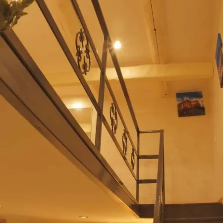 Casina A Pizzofalcone 93 アパート