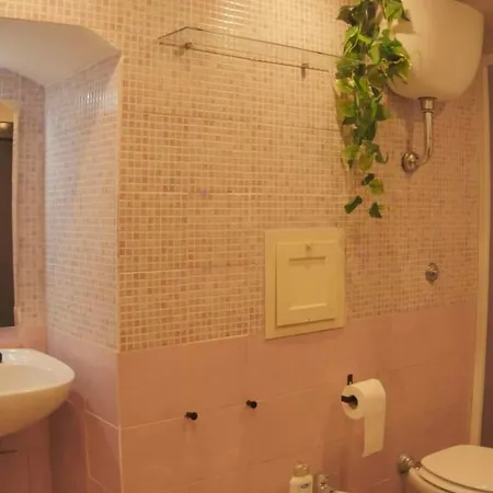 アパート Casina A Pizzofalcone 93 ナポリ